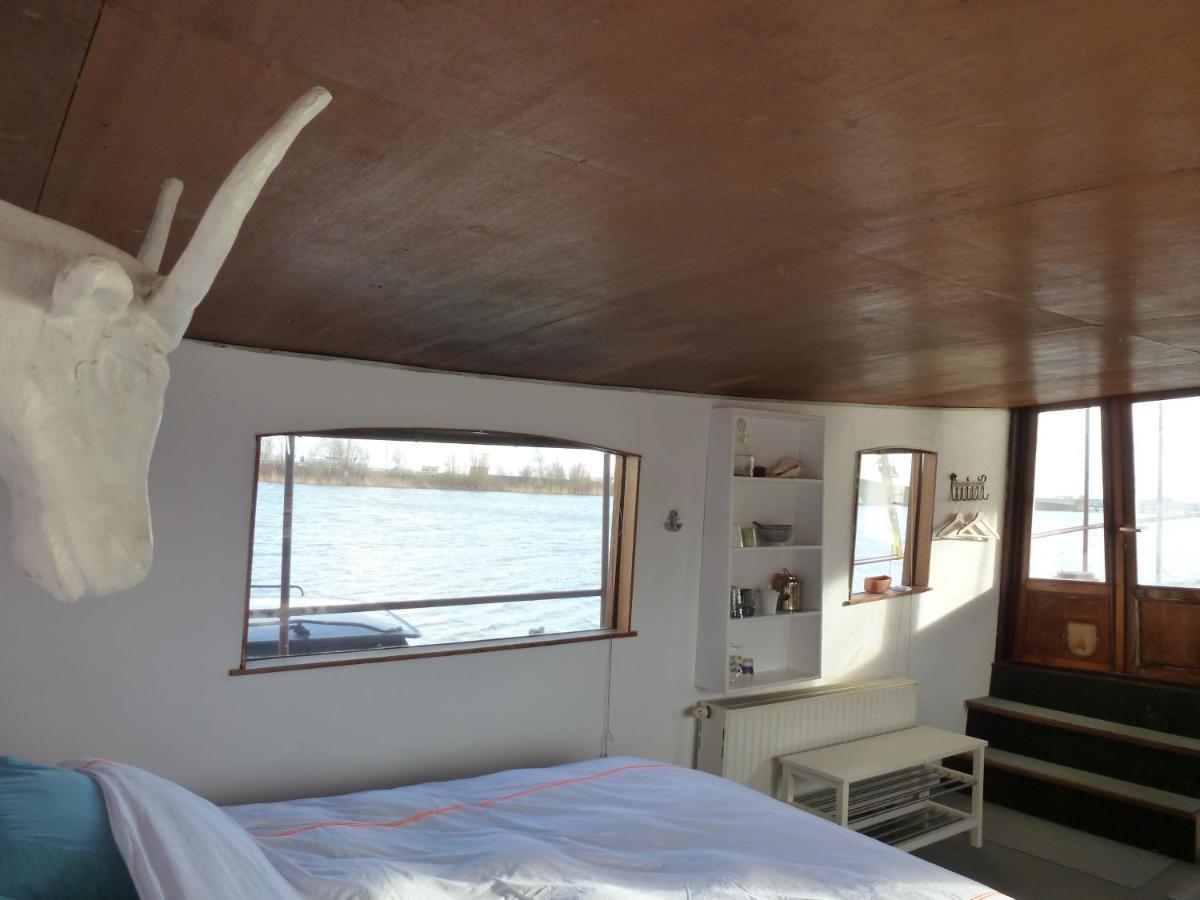 Bed In Boat Amsterdam Bed & Breakfast Екстериор снимка