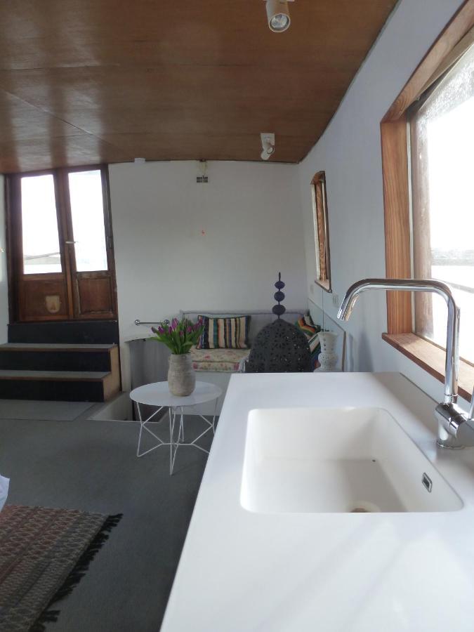 Bed In Boat Amsterdam Bed & Breakfast Екстериор снимка